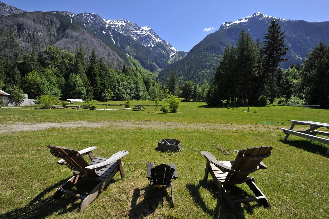 Bella Coola Eagle Lodge Exterior photo